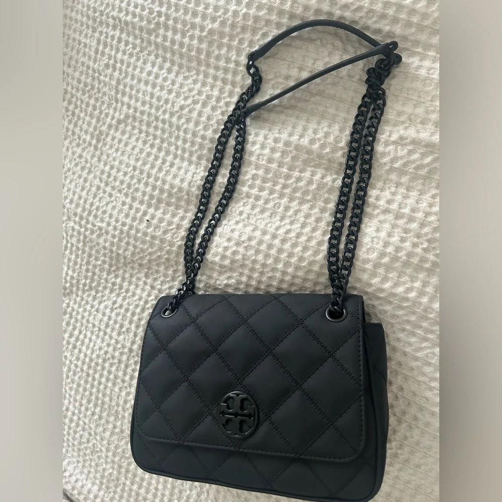 Tory Burch Quilted Shoulder Bag - Picture 3 of 4